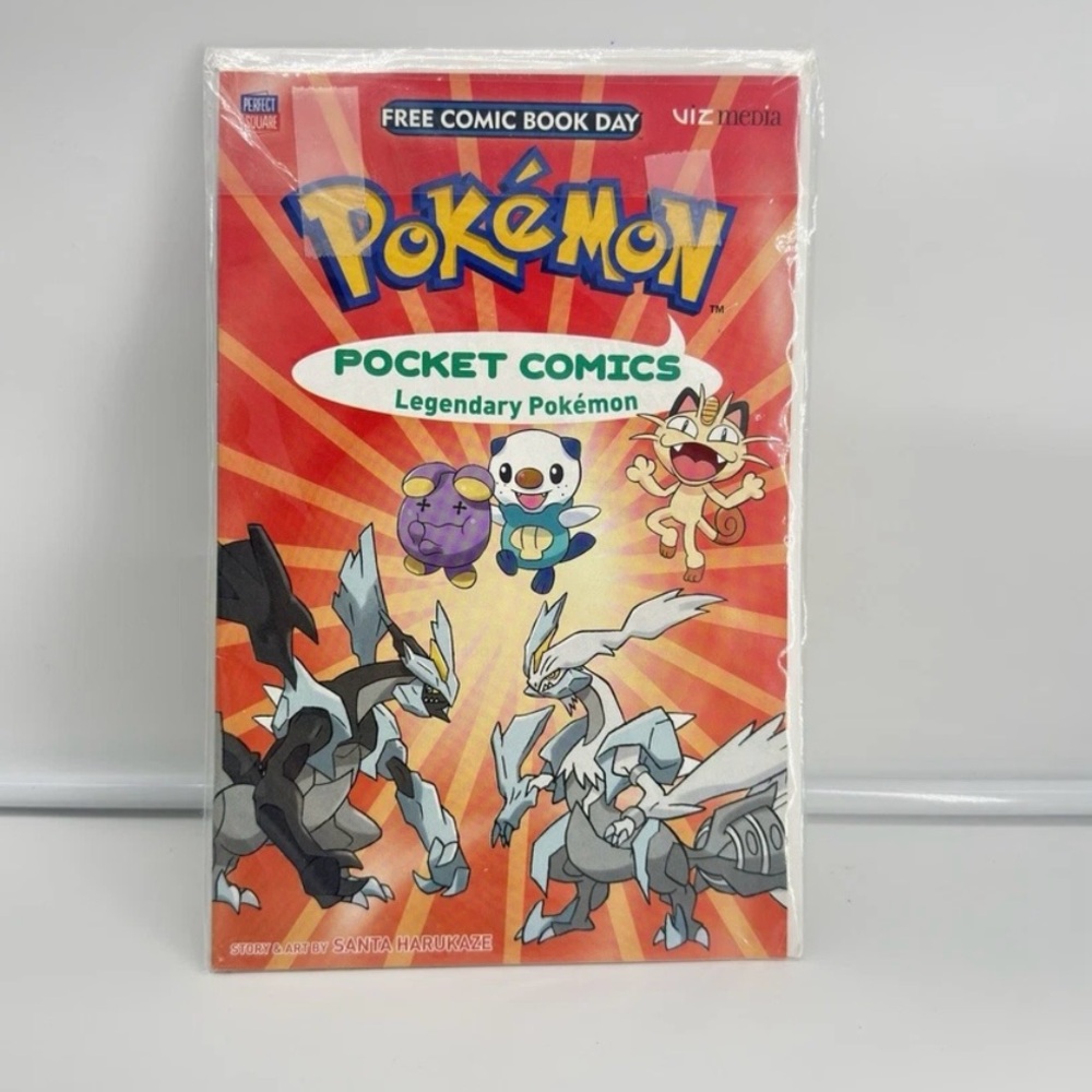 Pokemon Comics Legendary Pokemon - RARE Comic Book Day Edition